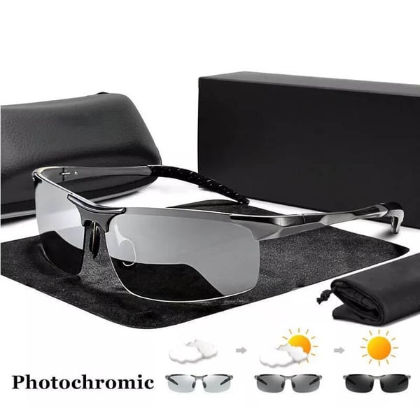 PHOTOCHROMIC SUNGLASSES WITH POLARIZED LENS